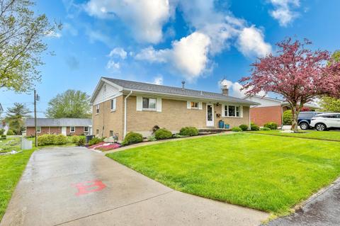 527 Brookwood Dr, Bellefontaine, OH 43311