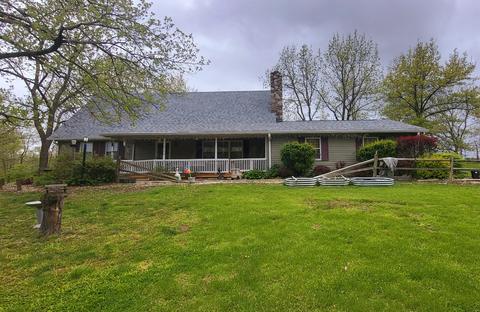7190 Westfall Rd, Frankfort, OH 45628