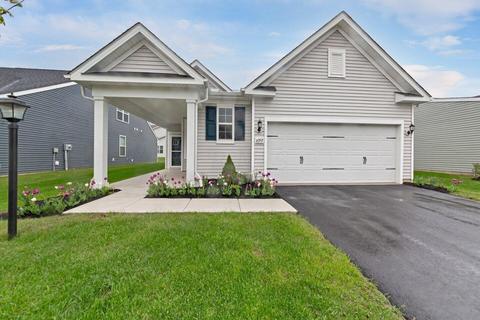 6052 Lawthorn Dr #13, Westerville, OH 43081