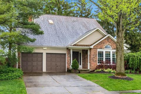 6788 Spruce Pine Dr, Columbus, OH 43235