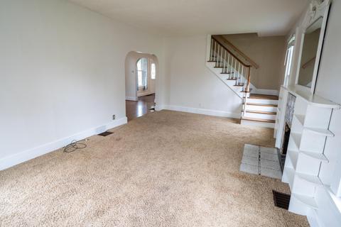 241 E William St, Delaware, OH 43015 photo 13