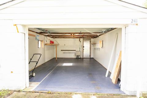 241 E William St, Delaware, OH 43015 photo 26
