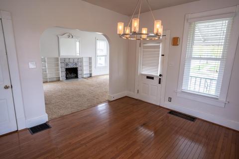 241 E William St, Delaware, OH 43015 photo 10