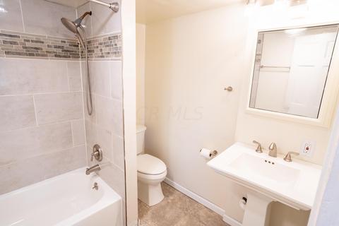 241 E William St, Delaware, OH 43015 photo 8