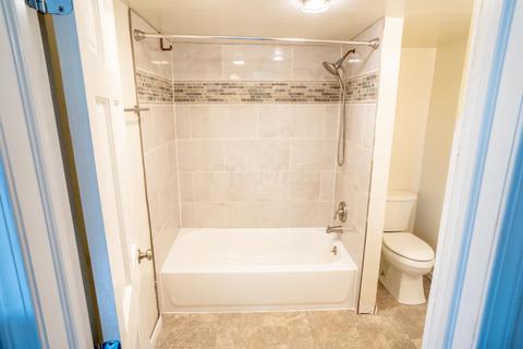 241 E William St, Delaware, OH 43015 photo 7