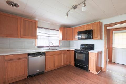 515 E 3rd St, Wellston, OH 45692 photo 8