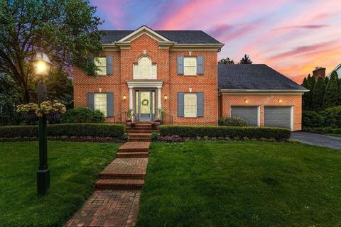 4688 Cavendish Ct, New Albany, OH 43054