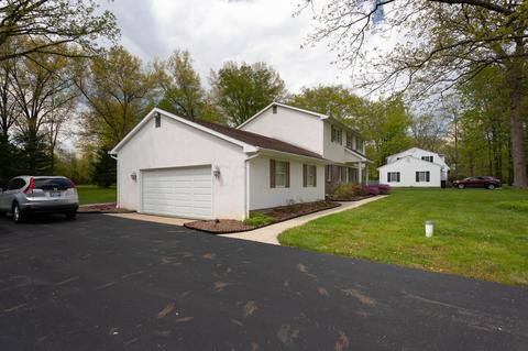 11811 Julie Dr NW, Baltimore, OH 43105