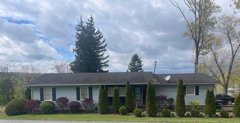25 N Lasalle St, South Zanesville, OH 43701