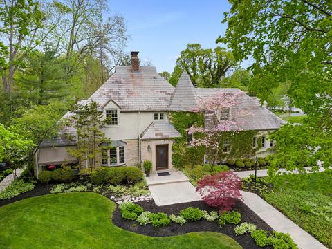 2292 Dorset Rd, Columbus, OH 43221