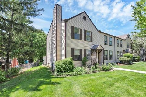 2287 Laurelwood Dr, Columbus, OH 43229