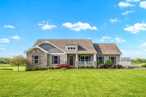 864 Hanover Rd, Delaware, OH 43015