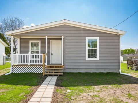 84 Riley Ave, London, OH 43140
