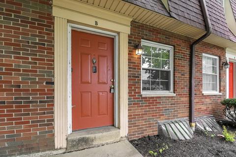 5690 Beechcroft Rd #5690-B, Columbus, OH 43229