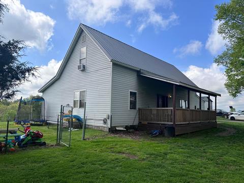 458 E Ruth Brown Rd NE, Mcconnelsville, OH 43756