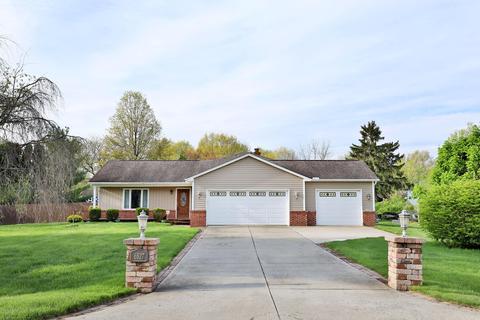 6527 Riverton Cir NW, Pickerington, OH 43147