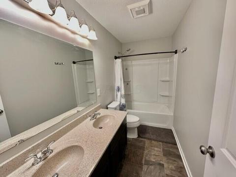 226 Rolling Acre Dr, Lithopolis, OH 43136 photo 22