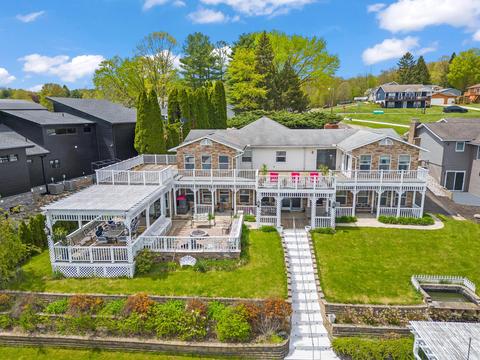 84 Lakeview Ct, Howard, OH 43028