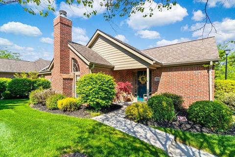 951 Willow Bluff Dr, Columbus, OH 43235
