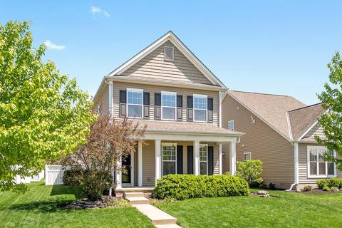 418 Eshlure Ct, Delaware, OH 43015