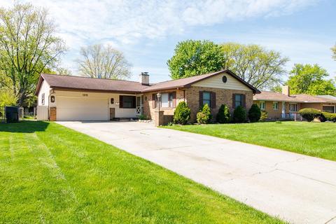 1215 Saling Dr, Columbus, OH 43229