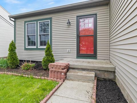 1160 Insco Loop, Blacklick, OH 43004 photo 2