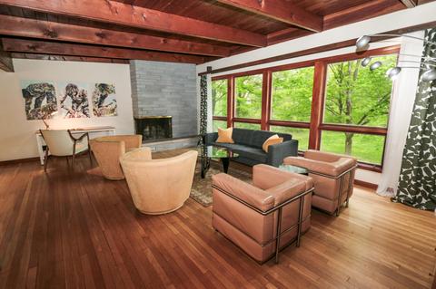 142 Park Blvd, Worthington, OH 43085