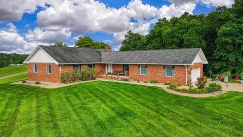 14 Robin Hill Ln, Jackson, OH 45640