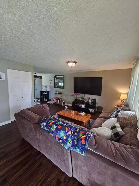 7071 Retton Rd, Reynoldsburg, OH 43068