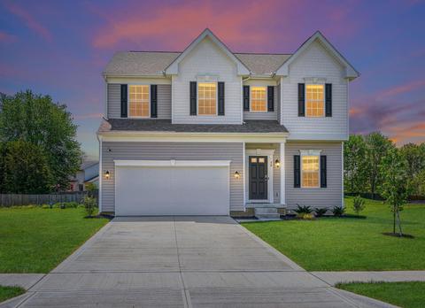 58 Hawthorne Dr, Ashville, OH 43103