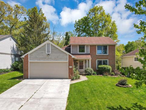 5385 Wolf Run Dr, Columbus, OH 43230