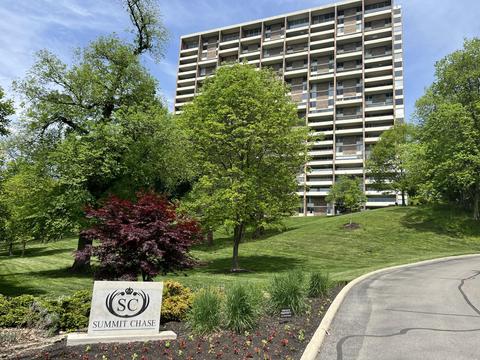 1000 Urlin Ave #203, Grandview Heights, OH 43212