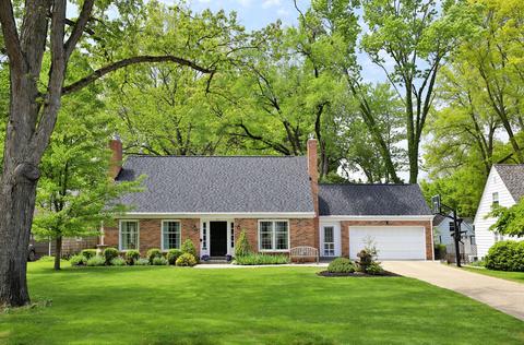 907 Oxford St, Worthington, OH 43085