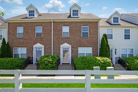 958 Hartford Village Blvd, Columbus, OH 43228