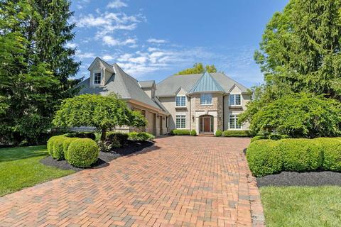7886 Jonell Sq, New Albany, OH 43054