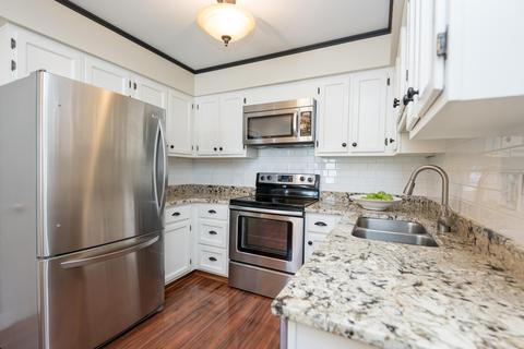5399 Bennington Woods Ct, Columbus, OH 43220