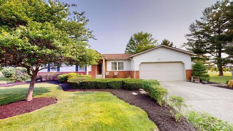 5842 Glendavon Pl, Dublin, OH 43016