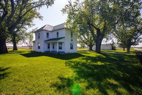 24791 Mouser Rd, New Holland, OH 43145