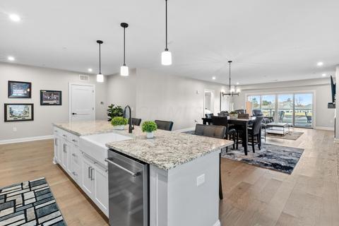 5285 Highpointe Lakes Dr #3105, Westerville, OH 43081