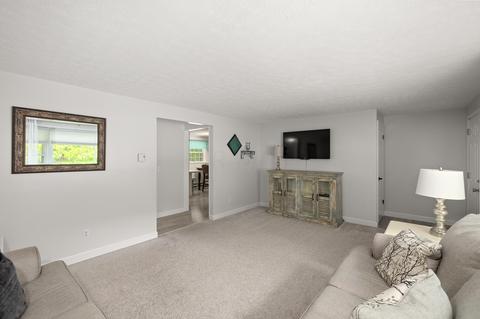 205 Colonial Dr, Mansfield, OH 44903 photo 4