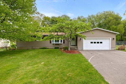 205 Colonial Dr, Mansfield, OH 44903