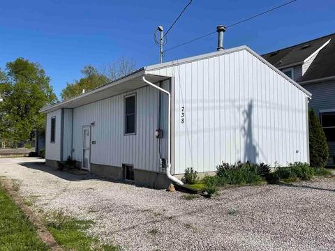 738 Gill Ave, Marion, OH 43302