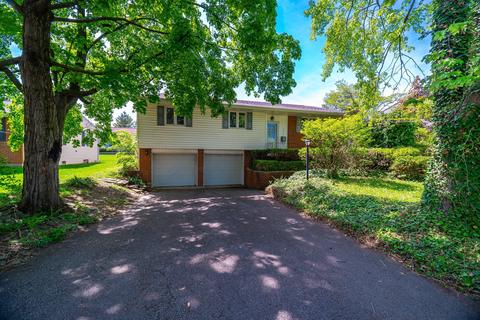 3927 Monterey Dr, Grove City, OH 43123