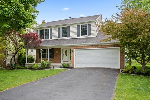 7395 Summerfield Dr, Lewis Center, OH 43035
