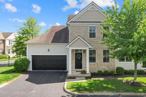 1649 Nature Dr, Grove City, OH 43123