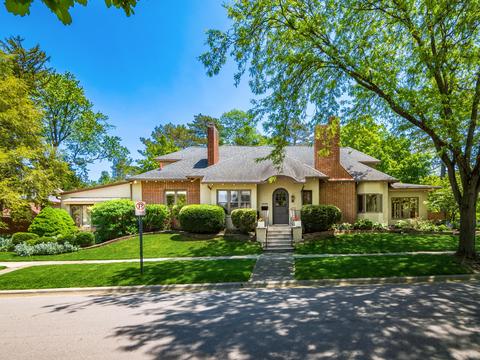 2658 E Broad St, Columbus, OH 43209