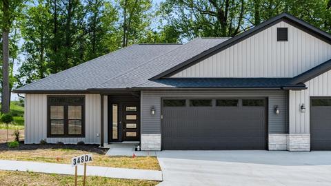 3482 Jamestown Dr, Zanesville, OH 43701