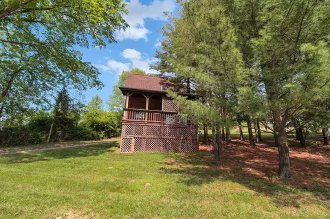 33022 Oliver Rd, Logan, OH 43138