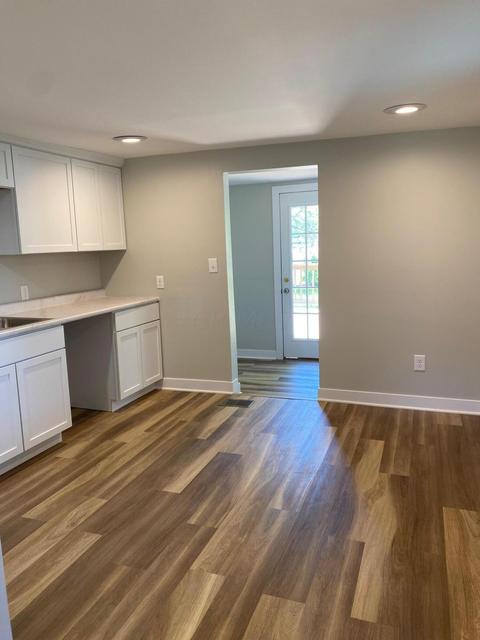 985 Charles St, Logan, OH 43138 photo 5