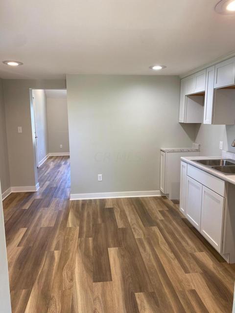 985 Charles St, Logan, OH 43138 photo 7
